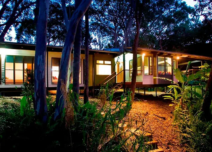 Eumarella Shores Noosa Lake Retreat